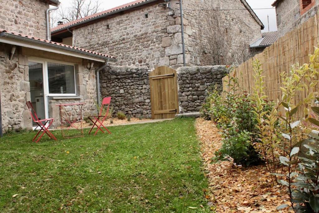 Superbe Appartement Avec Jacuzzi Et Jardin Prive Marlhes Exteriör bild