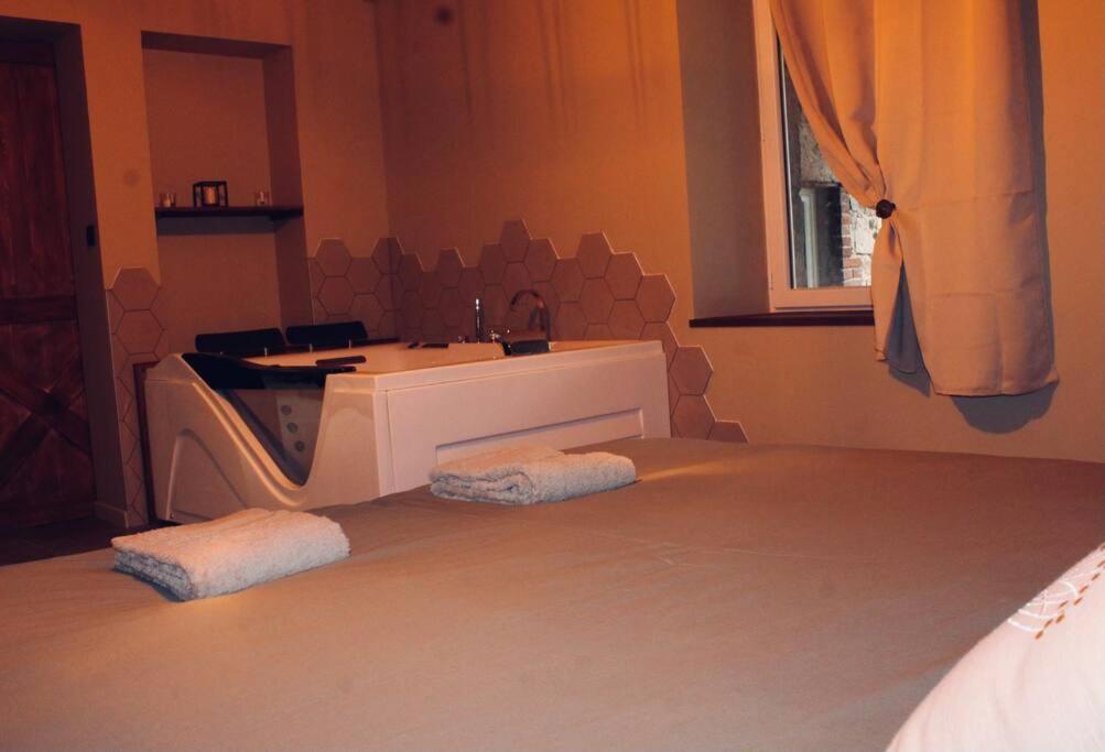 Superbe Appartement Avec Jacuzzi Et Jardin Prive Marlhes Exteriör bild